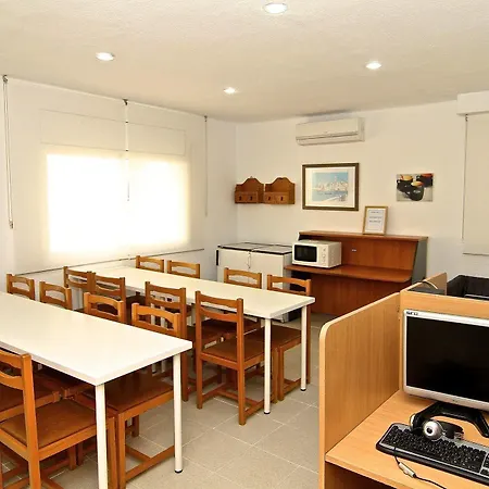 Tahiti Rs Konukevi Salou